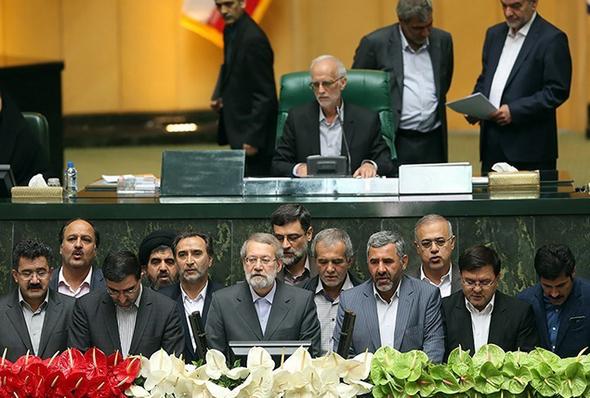 تصاویر : انتخاب هیات رئیسه مجلس دهم