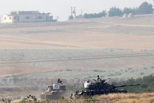 تصاویر : ورود تانک‌های ترکیه به خاک سوریه