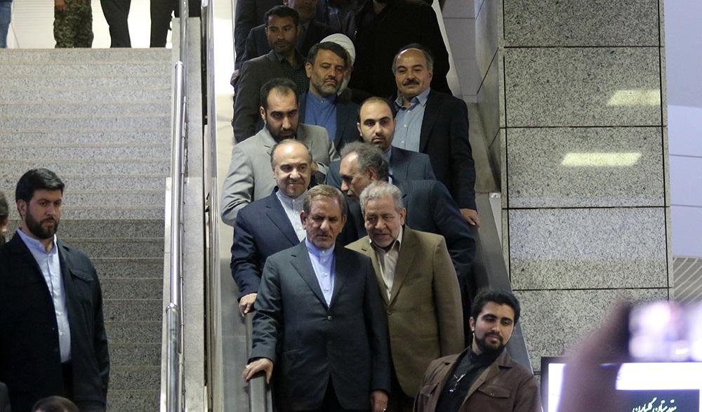 تصاویر : افتتاح ورزشگاه «نقش جهان» با حضور وزیر ورزش و جهانگیری