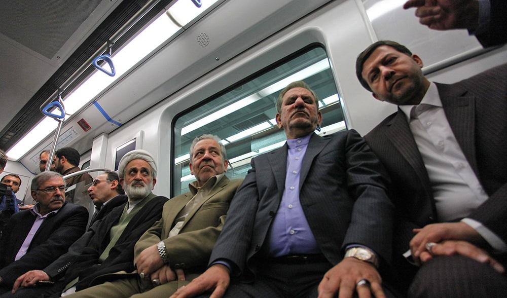 تصاویر : افتتاح ورزشگاه «نقش جهان» با حضور وزیر ورزش و جهانگیری