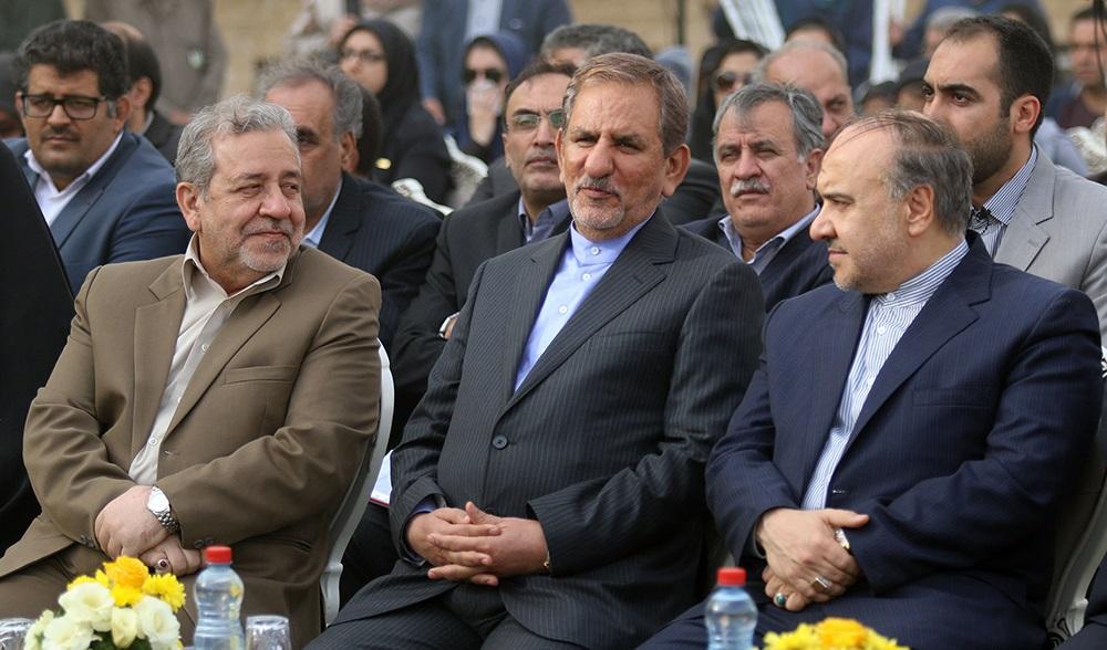 تصاویر : افتتاح ورزشگاه «نقش جهان» با حضور وزیر ورزش و جهانگیری