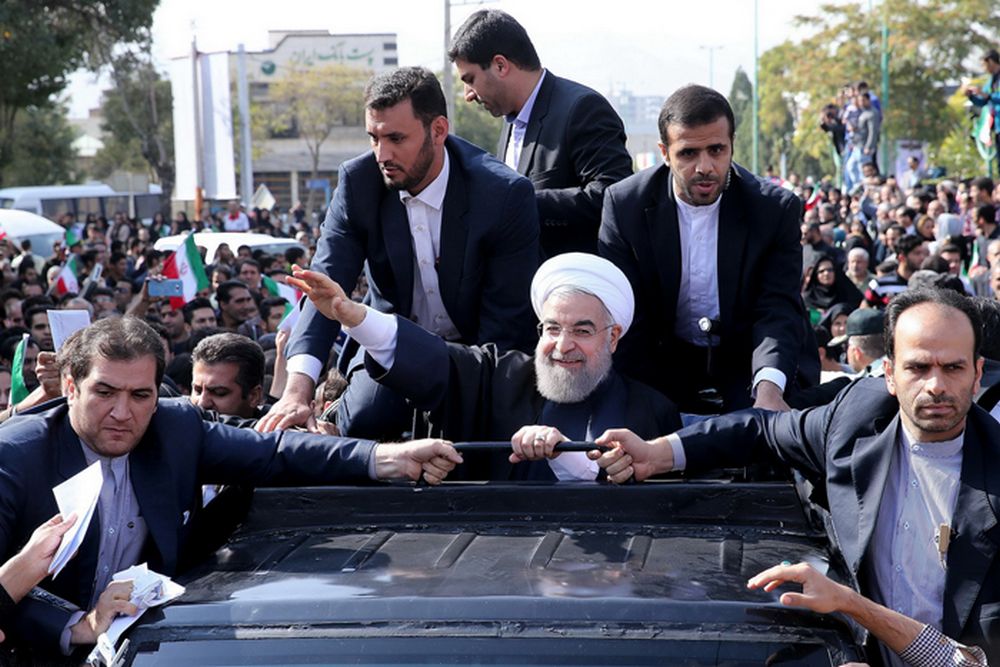 تصاویر : استقبال از روحانی در اراک