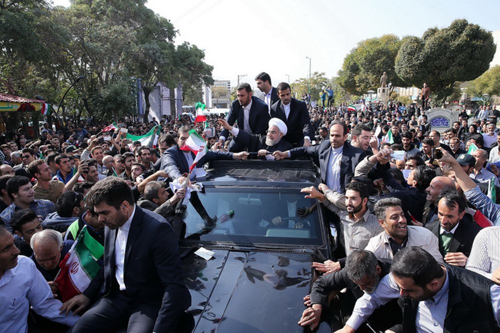 تصاویر : استقبال از روحانی در اراک