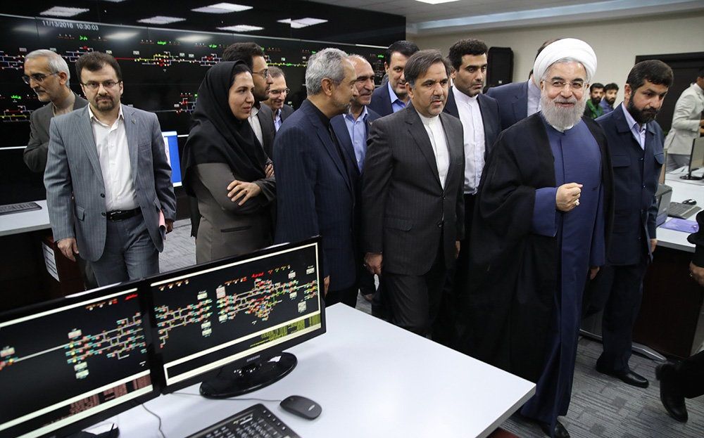 تصاویر : سفر روحانی به اهواز و افتتاح 3 پروژه بزرگ نفتی