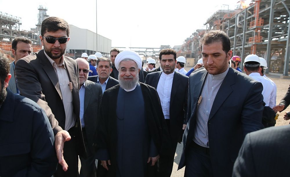 تصاویر : سفر روحانی به اهواز و افتتاح 3 پروژه بزرگ نفتی
