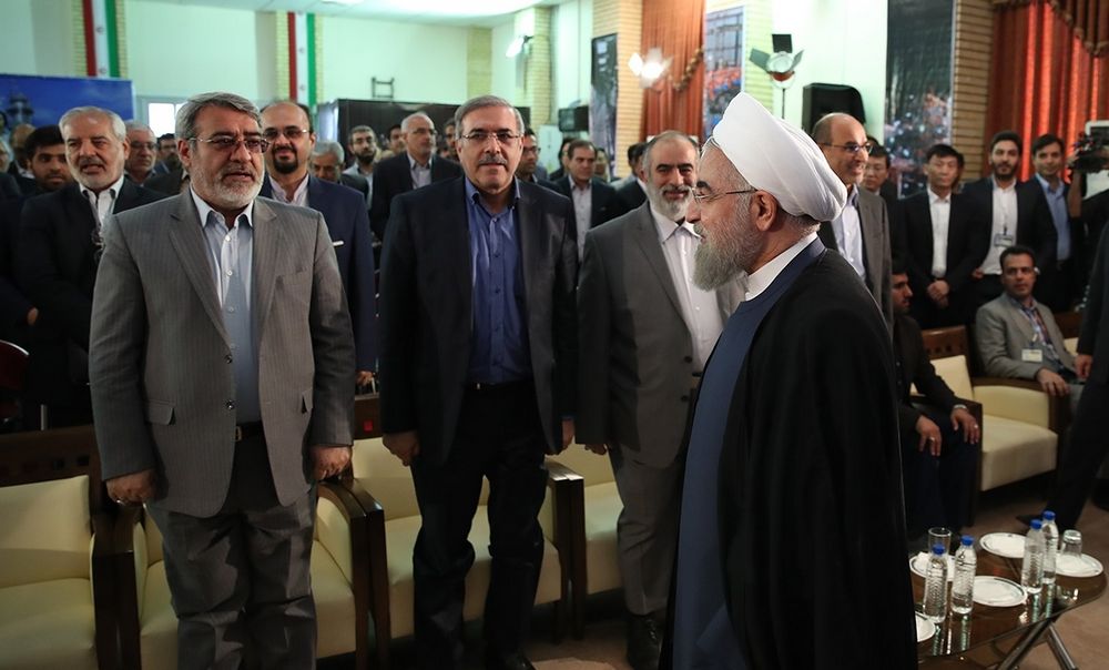 تصاویر : سفر روحانی به اهواز و افتتاح 3 پروژه بزرگ نفتی