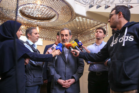 ولایتی: آفتاب قدرت آمریکا رو به افول است ولایتی: آفتاب قدرت آمریکا رو به افول است