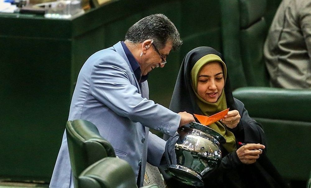 تصاویر : وزیر کشور در جلسه علنی امروز مجلس