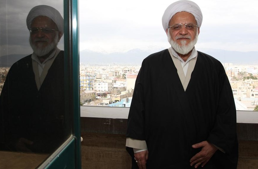 عدم کاندیداتوری احمدی نژاد به نفع اصولگرایان تمام شد / ردصلاحیت روحانی بسیار بعید است / معتدل ترین کاندیدا را برای ریاست جمهوری انتخاب خواهیم کرد / یک جریان مظلوم مثل اصولگرا غیر از تببین مواضع چه می تواند بکند؟ / مواضع تند به ما نمی چسبد / الان نمی توانم بگویم پایداری ما را قبول دارد یا نه / مجلس نهم را مجلس احمدی نژاد معرفی کردند و میوه اش را هم چیدند عدم کاندیداتوری احمدی نژاد به نفع اصولگرایان تمام شد / ردصلاحیت روحانی بسیار بعید است / معتدل ترین کاندیدا را برای ریاست جمهوری انتخاب خواهیم کرد / یک جریان مظلوم مثل اصولگرا غیر از تببین مواضع چه می تواند بکند؟ / مواضع تند به ما نمی چسبد / الان نمی توانم بگویم پایداری ما را قبول دارد یا نه / مجلس نهم را مجلس احمدی نژاد معرفی کردند و میوه اش را هم چیدند
