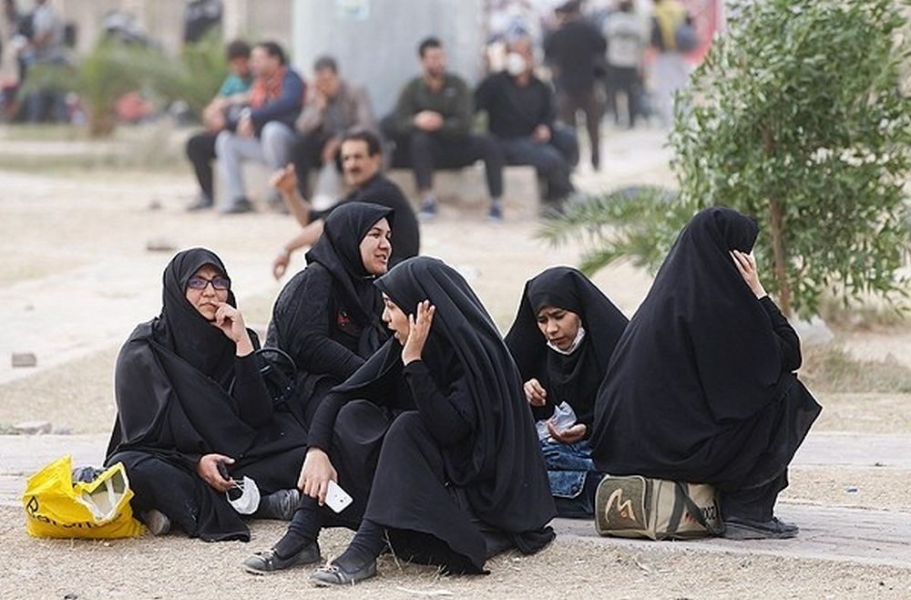 تصاویر : سرگردانی زائرین در مرز بسته شده مهران
