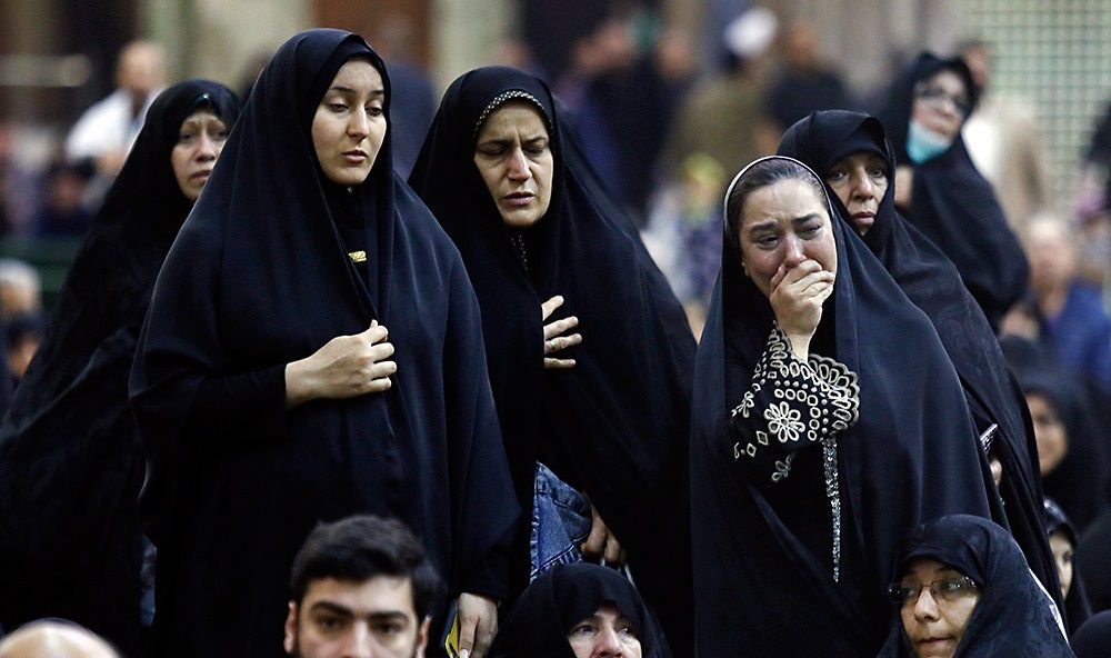 تصاویر : تشییع پیکر مرحومه حدیدچی در حرم مطهر امام راحل