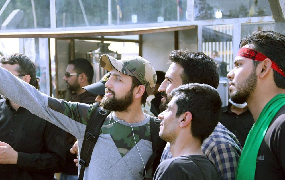 تصاویر : کاروان هنرمندان در پیاده روی اربعین