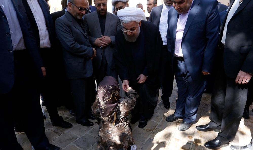 تصاویر : حضور روحانی در بیت امام خمینی (ره)