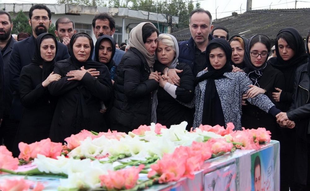 تصاویر : تشییع شهدای حادثه تروریستی کرکوک در ماسال و ازنا