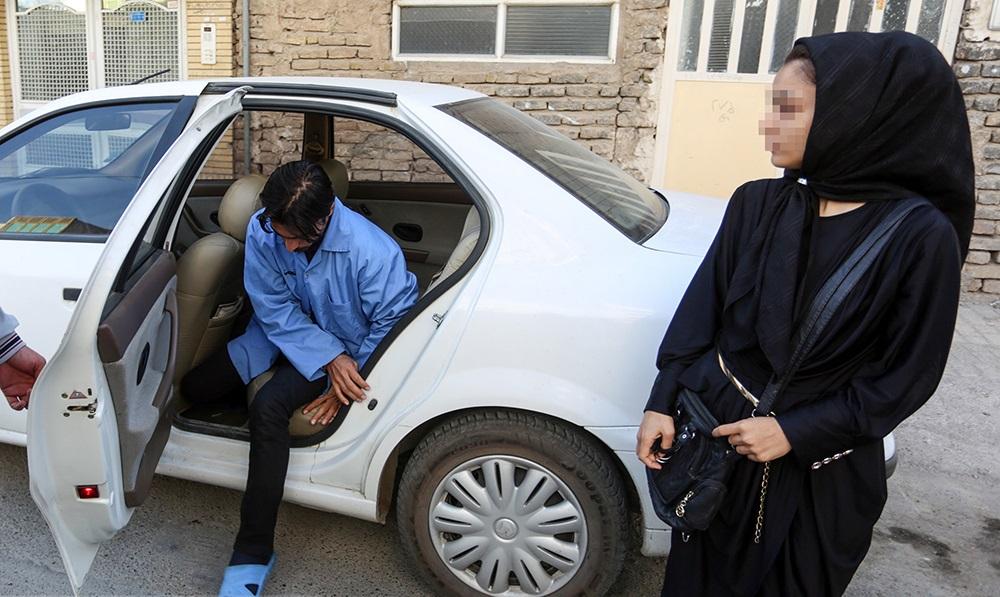 تصاویر : بازسازی صحنه قتل کودک توسط پدر و نامادری