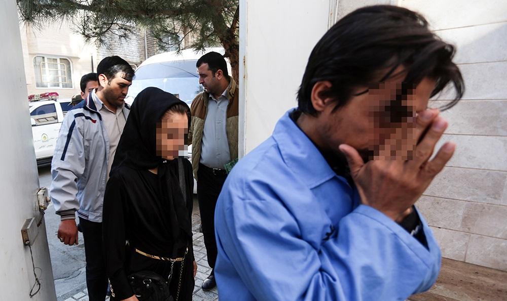 تصاویر : بازسازی صحنه قتل کودک توسط پدر و نامادری