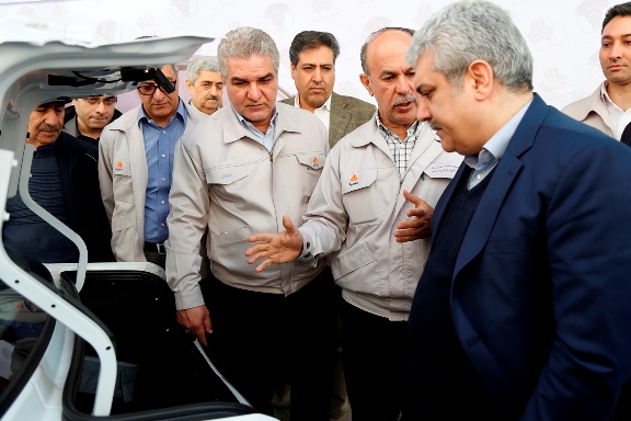 بازدید سورنا ستاری از مرکز تحقیقات و نوآوری سایپا/ خودروسازان مسیر جدیدی را انتخاب کرده اند