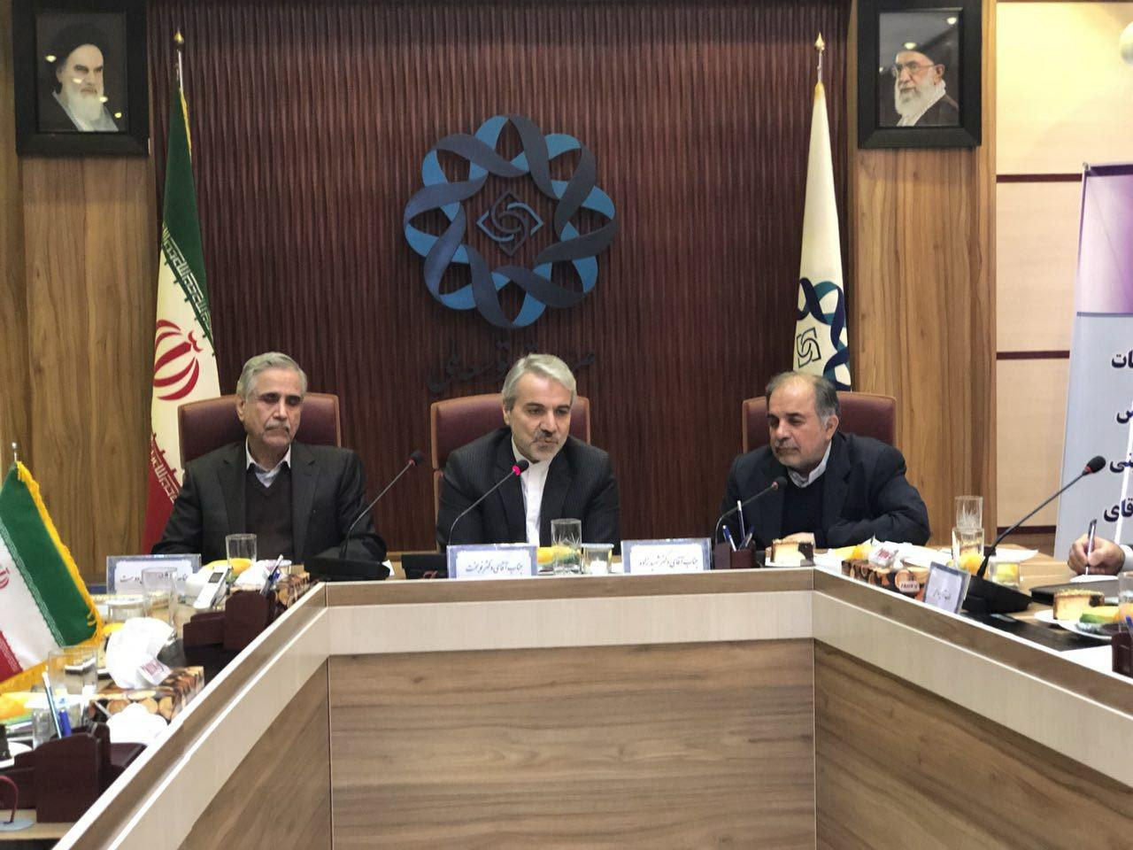 رئيس سازمان برنامه و بودجه: با تمام محدوديت&zwnj;هاي منابع كشور رشد هشت درصدي در سال آينده دنبال مي&zwnj;شود