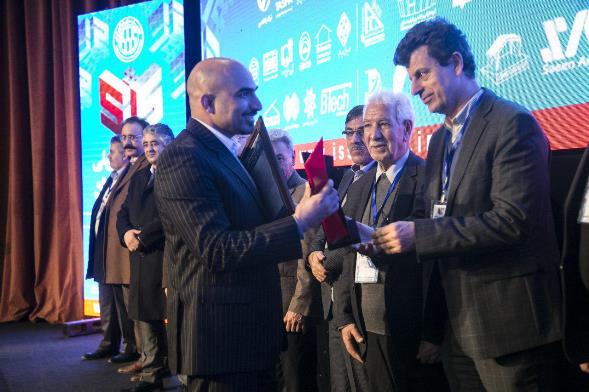 ساختمان مرکزی بانکپاسارگاد، بهعنوان طرح برتر تقدیرشده فولادی در حوزه ساختمانی کشور معرفی شد ساختمان مرکزی بانکپاسارگاد، بهعنوان طرح برتر تقدیرشده فولادی در حوزه ساختمانی کشور معرفی شد
