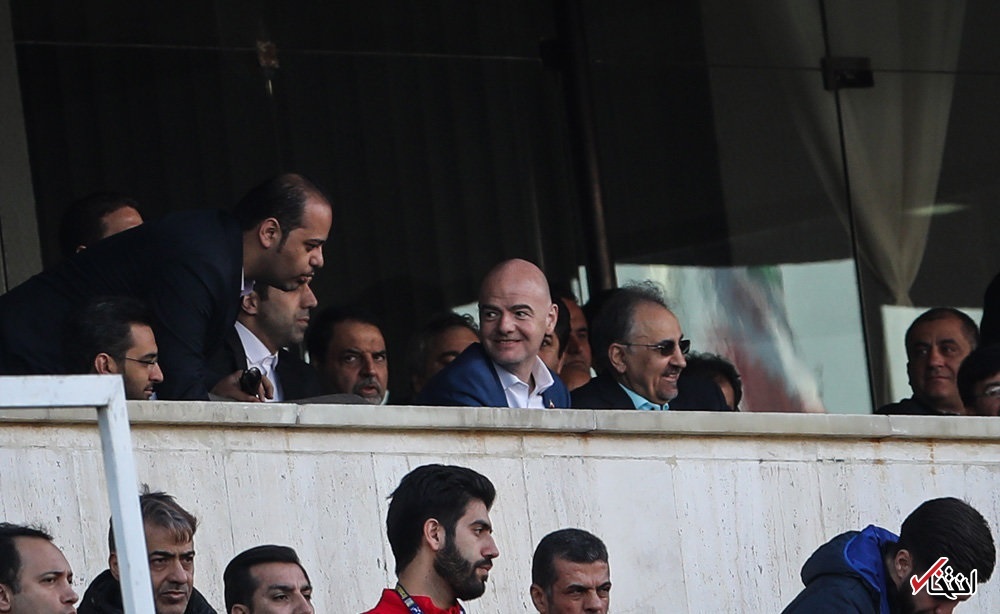 پایان نیمه اول دربی86؛ استقلال 1 - پرسپولیس 0 پایان نیمه اول دربی86؛ استقلال 1 - پرسپولیس 0