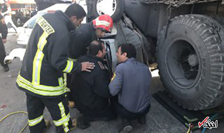 تصاویر ناگوار از ترمز بریدن کامیون با دو نفر کشته در شیراز