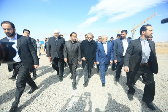 لاریجانی:سرمایه گذاری بانک پاسارگاد در پروژه&zwnj;ی بیمارستانی در قم بسیار سنجیده بوده است
