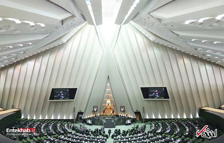 اعتراض دسته&zwnj;جمعی نمایندگان اصفهان: مگر نگفتید مشکل آب را حل می کنید؟ / حق آبه کشاورزان اصفهان را به تاراج می&zwnj;برند / مردم را سرکار گذاشتید؟؛ چرا راستش را نمی&zwnj;گویید؟