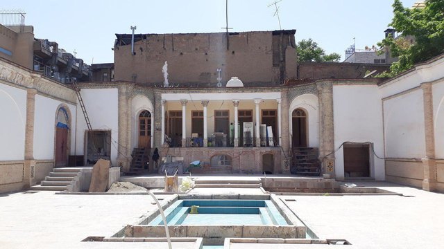 خانه پسر مظفرالدین شاه برای فروش به مزایده میرود/ قیمت پایه؛ ۱ میلیارد و ۲۰۰ میلیون تومان خانه پسر مظفرالدین شاه برای فروش به مزایده میرود/ قیمت پایه؛ ۱ میلیارد و ۲۰۰ میلیون تومان