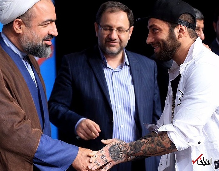 عباس عبدی: اصولگرایی را می توان به پیش و پس از این عکس طبقه بندی کرد / برای دود کردن این جماعت، کوشش برای کسب چند رای ناقابل و البته حلال کافی است عباس عبدی: اصولگرایی را می توان به پیش و پس از این عکس طبقه بندی کرد / برای دود کردن این جماعت، کوشش برای کسب چند رای ناقابل و البته حلال کافی است