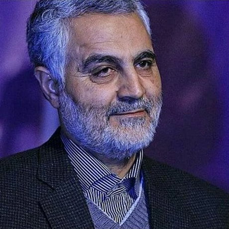 فرمانده، اسیر سیاست فرمانده، اسیر سیاست