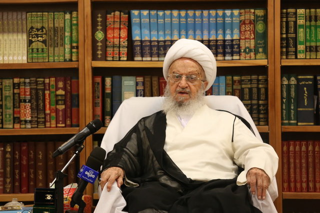 آیت الله مکارم شیرازی: بیماری سرطان را در اولویت تخصیص بودجه قرار دهند آیت الله مکارم شیرازی: بیماری سرطان را در اولویت تخصیص بودجه قرار دهند