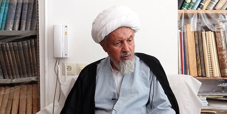 عیادت آیت الله جنتی از آیت الله مومن عیادت آیت الله جنتی از آیت الله مومن