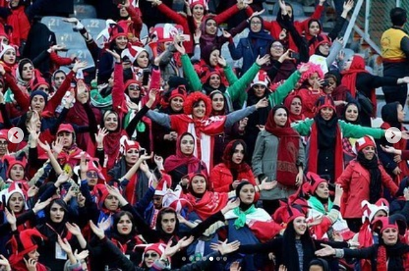 باز شدن گیتهای استادیومهای فوتبال ایران به روی زنان؟ باز شدن گیتهای استادیومهای فوتبال ایران به روی زنان؟