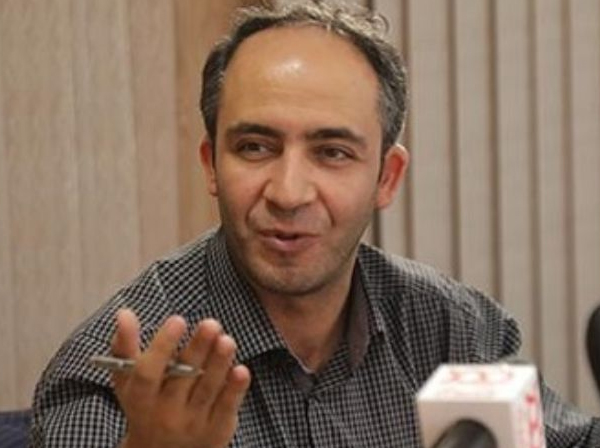 انتظار این بود که متناسب با کاهش قیمت دلار، قیمت کالاها نیز کاهش یابد / وزیر فعلی صنعت در دوره شریعتمداری نیز قائم مقام بود؛ ماحصل مدیریت ایشان همین است / ضعف مدیریت در بخش تولید کاملا مشهود است / نقشه راه تولید و تجارت خارجی نداریم انتظار این بود که متناسب با کاهش قیمت دلار، قیمت کالاها نیز کاهش یابد / وزیر فعلی صنعت در دوره شریعتمداری نیز قائم مقام بود؛ ماحصل مدیریت ایشان همین است / ضعف مدیریت در بخش تولید کاملا مشهود است / نقشه راه تولید و تجارت خارجی نداریم