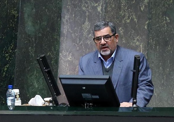 قطعا رئیس دانشگاه در حادثه واژگونی اتوبوس علوم و تحقیقات مقصر است / مبنای تغییرات مداوم در دانشگاه آزاد روشن نیست / با عدم ثبات مدیریت، بسیاری از مسائل اجرایی، آموزشی و فنی نادیده گرفته میشود؛ این موضوع قابل تحمل نیست / نباید سلایق سیاسی را وارد حوزه دانشگاه کنیم و مبنای تصمیم گیری قرار دهیم / اگر ثبات مدیریت شکل نگیرد، حوادثی شبیه واژگونی اتوبوس واحد علوم و تحقیقات باز هم به وجود میآید قطعا رئیس دانشگاه در حادثه واژگونی اتوبوس علوم و تحقیقات مقصر است / مبنای تغییرات مداوم در دانشگاه آزاد روشن نیست / با عدم ثبات مدیریت، بسیاری از مسائل اجرایی، آموزشی و فنی نادیده گرفته میشود؛ این موضوع قابل تحمل نیست / نباید سلایق سیاسی را وارد حوزه دانشگاه کنیم و مبنای تصمیم گیری قرار دهیم / اگر ثبات مدیریت شکل نگیرد، حوادثی شبیه واژگونی اتوبوس واحد علوم و تحقیقات باز هم به وجود میآید