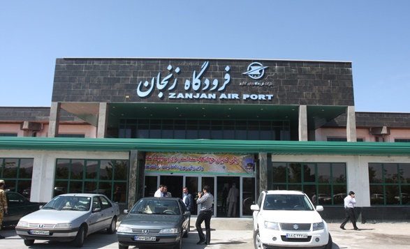 فرودگاه زنجان یخ زد / دما به منفی ۱۷ درجه رسید
