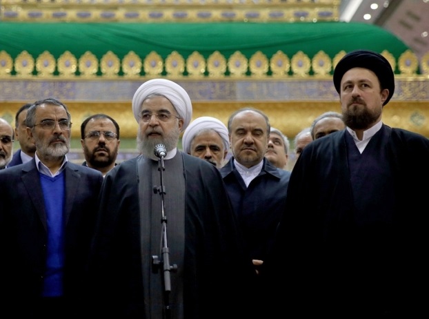 روحانی: قدرت امام (ره) ایجاد امید در مردم بود / امام برای ما تبیین کرد که منکر فقط دروغ و شراب نیست / قبل از پیروزی انقلاب، برخی حکومت آینده را به شکل خلافت میدیدند؛ نمیدانستند آرای مردم تا کجاست / مبنای عهد و پیمان این نیست که طرف مقابل تا چه زمانی میماند؛ نعوذ بالله کسی بگوید پیامبر (ص) که صلح حدیبیه را امضا کرد، نمیدانست بعد از دو سال مشرکان آن را زیر پا میگذارند؟ روحانی: قدرت امام (ره) ایجاد امید در مردم بود / امام برای ما تبیین کرد که منکر فقط دروغ و شراب نیست / قبل از پیروزی انقلاب، برخی حکومت آینده را به شکل خلافت میدیدند؛ نمیدانستند آرای مردم تا کجاست / مبنای عهد و پیمان این نیست که طرف مقابل تا چه زمانی میماند؛ نعوذ بالله کسی بگوید پیامبر (ص) که صلح حدیبیه را امضا کرد، نمیدانست بعد از دو سال مشرکان آن را زیر پا میگذارند؟