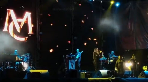 پای کنسرت خوانندگان آمریکایی در عربستان به منطقه مکه هم باز شد پای کنسرت خوانندگان آمریکایی در عربستان به منطقه مکه هم باز شد