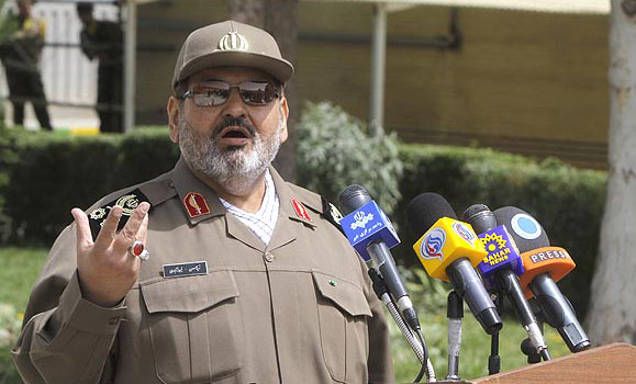 سرلشگر فیروزآبادی: مدافعان حرم نبودند در یزد هم گرفتار داعش میشدیم سرلشگر فیروزآبادی: مدافعان حرم نبودند در یزد هم گرفتار داعش میشدیم