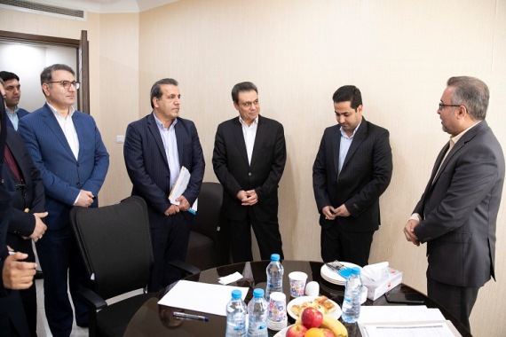 بازدید مدیرعامل بانک ملت از محل مصاحبه استخدامی پذیرفته شدگان مرحله کتبی آزمون