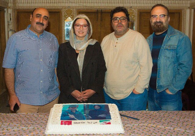 دلیل ممیزان صداوسیما برای سانسور تبلیغات فیلم &laquo;جن زیبا&raquo; چه بود؟/ می گویند نورگل یشیلچای بازیگر شبکه جم است!/ انتقاد تهیه کننده &laquo;جن زیبا&raquo; از سانسور تیزر های تلویزیونی فیلم:شاید می خواهند این بازیگر و فیلمساز را تحقیر کنند/ نورگل یشیلچای در هشتاد کشور دنیا طرفدار دارد/ اینکه می گویند او بازیگر شبکه جم است ناشی از عدم شناخت آنهاست