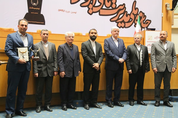 بانک&zwnj;پاسارگاد تندیس زرین جایزه ملی مدیریت مالی ایران را دریافت کرد
