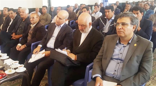 دیدار و گفت وگوی مدیرعامل بانک کشاورزی با کشاورزان منطقه شرق اصفهان