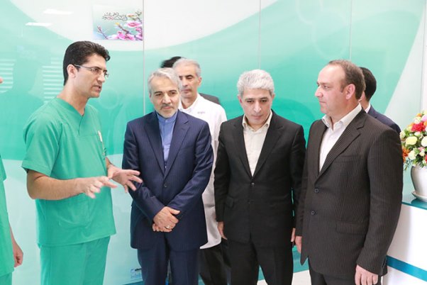 بازدید سخنگوی دولت از بیمارستان بانک ملی