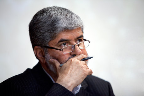 علی مطهری: این طور که آقایان میگویند باید دور کشور دیوار بکشیم / پیوستن به بازار جهانی به نفع کشور است علی مطهری: این طور که آقایان میگویند باید دور کشور دیوار بکشیم / پیوستن به بازار جهانی به نفع کشور است