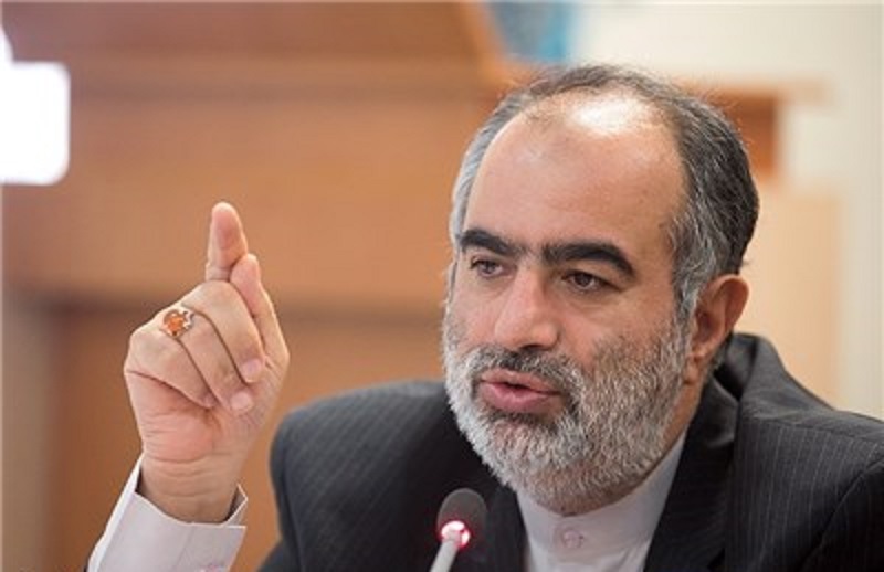 پاسخ آشنا، مشاور روحانی به ضرغامی: کسی نگفته صداوسیما باید دست دولت باشد/ صداوسیما نباید از انصاف دور شود