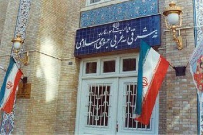 واکنش ابوطالبی به نگاه ولایتی به روس ها: تابلو &laquo;نه شرقی نه غربی&raquo; سر در وزارت خارجه، فقط یک تابلو نیست