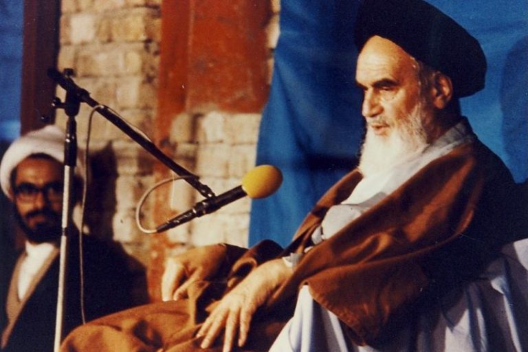 عجب ماه بلندی بود / دوباره امام را مبنا قرار دهیم / قدرناشناسی نسبت به امام افسوس بزرگی است عجب ماه بلندی بود / دوباره امام را مبنا قرار دهیم / قدرناشناسی نسبت به امام افسوس بزرگی است