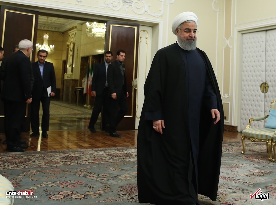 گزارش «الجزیره» از نحوه تصمیمگیری در ایران برای پاسخ به ترامپ: سازوکار پیچیدهای دارد / مشاوران اقتصادی هم در آن نقش دارند / یک «شبه اجماع» در مورد برجام در تهران شکل گرفته گزارش «الجزیره» از نحوه تصمیمگیری در ایران برای پاسخ به ترامپ: سازوکار پیچیدهای دارد / مشاوران اقتصادی هم در آن نقش دارند / یک «شبه اجماع» در مورد برجام در تهران شکل گرفته