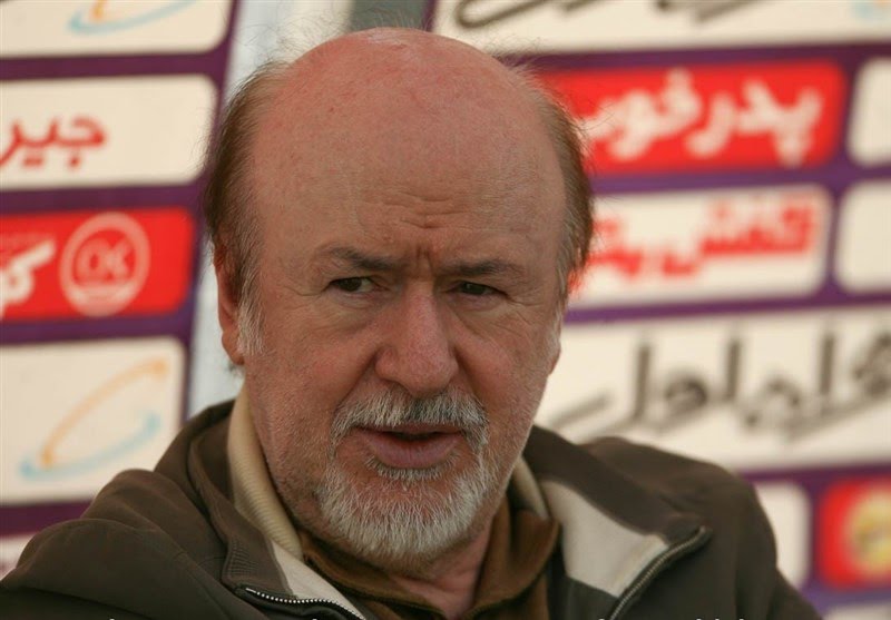 افتخاری : اینکه می&zwnj;گویند از نظر جسمانی دچار مشکل بودم و کنار رفتم شایعه است/ ما فوتبالیست بودیم؛ ما هر چقدر خوبی کردیم، بد شد